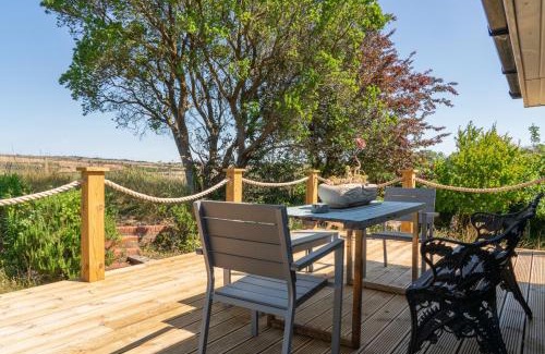 Lewes Casa | Country Home in Idyllic South Downs - Views, Free Parking for 7 cars, Play room, Steam room, Fire Pit and more