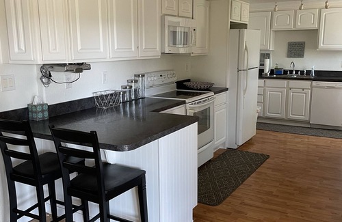 Nine Mile Falls Casa | Country Home (minutes from state park trails)