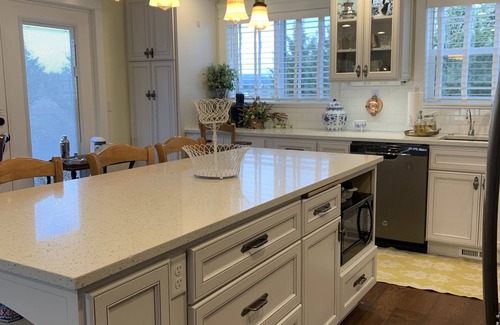 Saginaw Casa | Country Home with amazing linens, 5 Star Reviews & low Fees