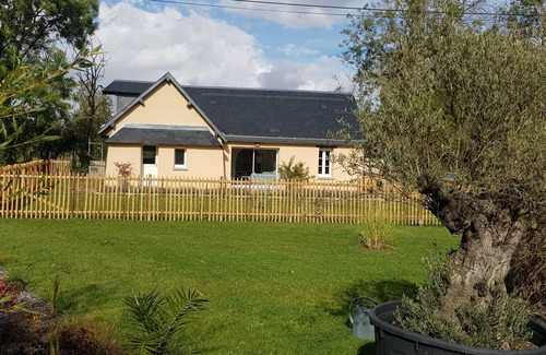 Courville-sur-Eure Casa | Country house by the water
