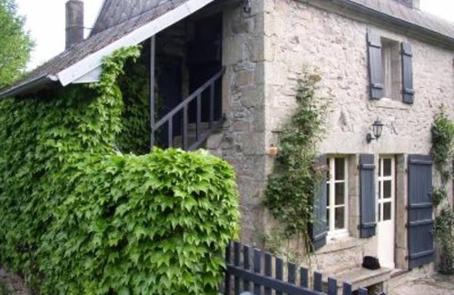 Toulx-Sainte-Croix Casa | Country house with swimming pool in a peaceful woodland setting