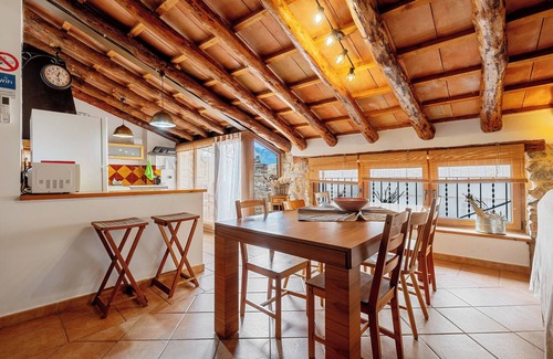 Pauls Casa | Casa rural 'Antic Forn De Paüls' con vistas a la montaña, Wi-Fi y aire acondicionado