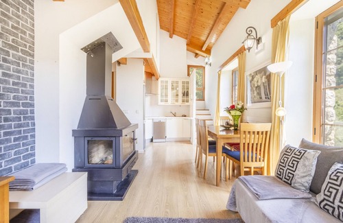 Oden Villa | Casa rural 'Balcón' con vistas al lago, Wi-Fi y aire acondicionado