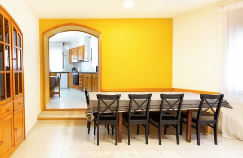 Gualta Casa | Casa rural 'Can Blay' con piscina privada, Wi-Fi y aire acondicionado