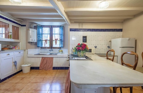 Catasol Casa | Casa rural 'Casa La Calleja' con terraza compartida, jardín compartido y Wi-Fi