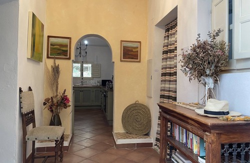 Orgiva Casa | Casa rural 'Cortijo Los Olivos De Orgiva' con vistas a la montaña, Wi-Fi y aire acondicionado