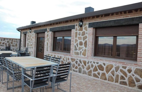 Los Navalucillos Casa | Casa rural 'Vallecasar' con vistas a la montaña, Wi-Fi y aire acondicionado