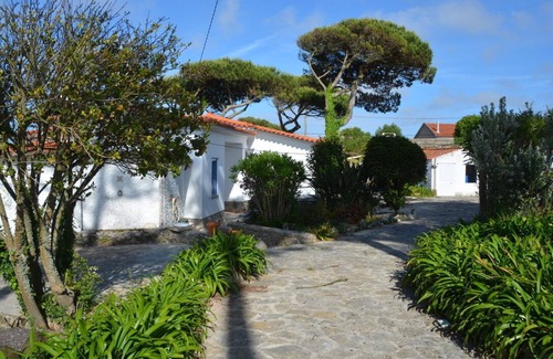 Fontanelas Cabaña | Casa de campo en un jardín mágico cerca de la playa.