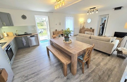 Savignac-Ledrier Casa | Country house in the heart of the Périgord Vert. Enjoy the peace and quiet of the garden