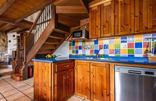 Cangas de Onís Casa | Casa rural 'La Campanona' con vistas a la montaña, terraza privada y Wi-Fi
