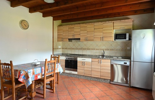 Avin Apartamento | Country House 'La Casina' with Mountain View, Private Terrace and Wi-Fi