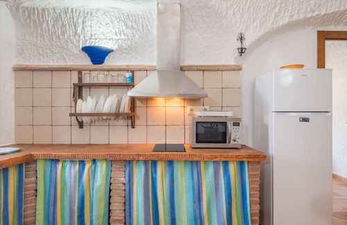 Benalúa de Guadix Casa | Casa rural 'La Higuera' con vistas a la montaña, Wi-Fi y aire acondicionado