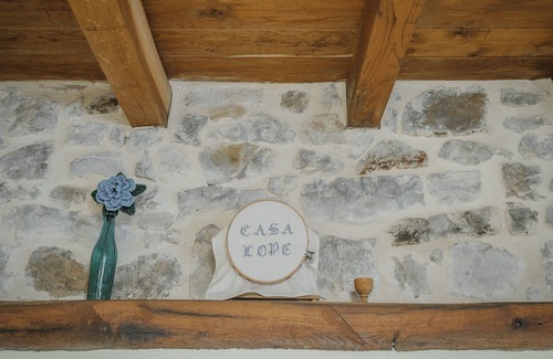 La Pernia Casa | Casa rural 'Lope' con vistas a la montaña, jardín privado y Wi-Fi