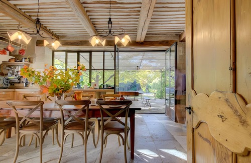 Lambesc Villa | Casa rural 'Mas Des Cigales Et Roulotte Lambesc' con piscina privada, Wi-Fi y aire acondicionado