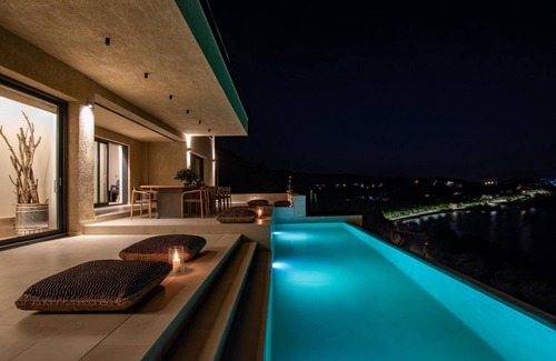 Troezen Villa | Casa de campo 'Myporos' con vistas al mar, Wi-Fi y aire acondicionado