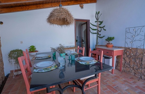 Silves Casa | Country House 'Perfect To Relax' with Private Terrace, Wi-Fi and Air Conditioning