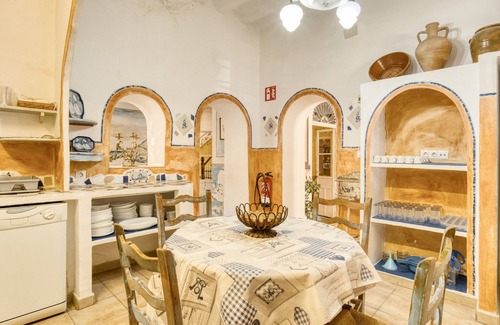 Monovar Casa | Casa rural 'Señores' con vistas a la montaña, piscina privada y Wi-Fi