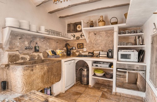 Monovar Casa | Casa rural 'Tia Juana' con vistas a la montaña, piscina privada y Wi-Fi