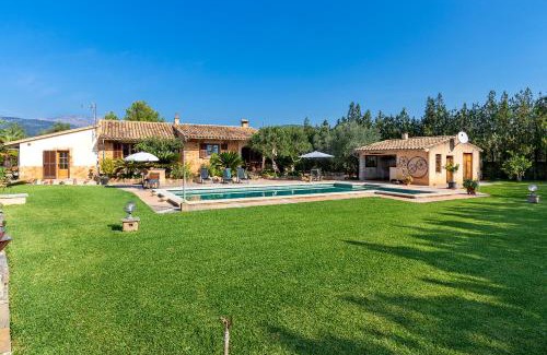 Ullaro Casa | Country house with amazing pool in a beautiful rural setting