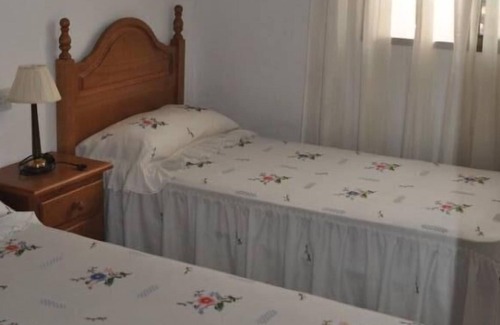 Motril Cabaña | Casa de campo con jardin, piscina salada y acceso a INTERNET.
