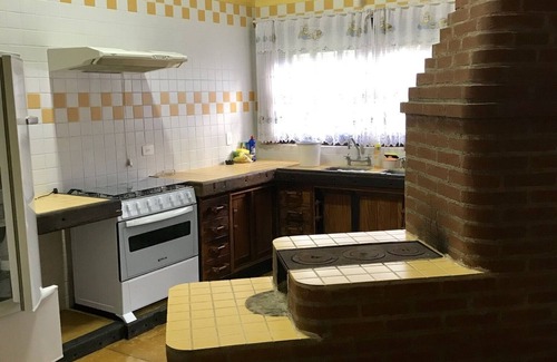 Piracaia Cabaña | Country House with Red Pool