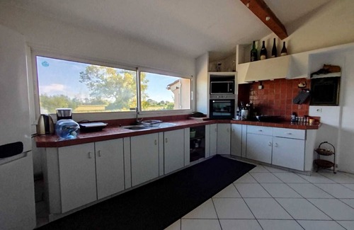 Arles Cabaña | Country house with swimming pool, overlooking 15 ha of meadows, 10 mns from Arles.