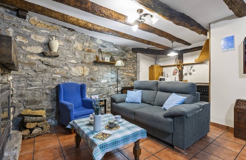 Villacibran Casa | Casa rural 'Xepo' con vistas a la montaña, terraza privada y Wi-Fi