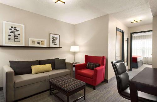 I-435 West KC-KS Hotel | Country Inn & Suites by Radisson, Kansas City at Village West, KS