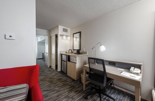 Queensbury Hotel | Country Inn & Suites by Radisson, Lake George (Queensbury), NY