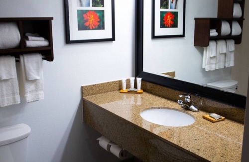 Burlington Hotel | Country Inn & Suites by Radisson, Burlington (Elon), NC