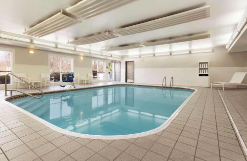 Northeast Columbus Hotel | Country Inn & Suites by Radisson, Columbus Airport, OH