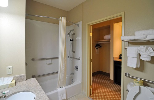 Conway Hotel | Country Inn & Suites by Radisson, Conway, AR