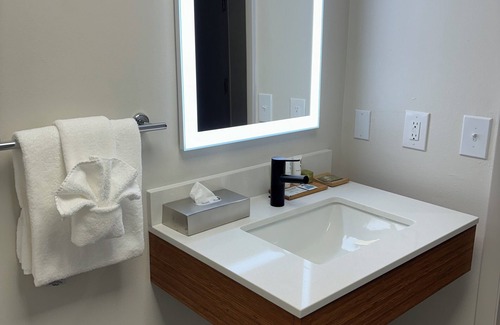 Shelby Hotel | Country Inn & Suites by Radisson, Shelby, NC