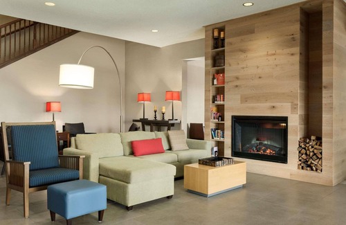 I-435 West KC-KS Hotel | Country Inn & Suites by Radisson, Kansas City at Village West, KS