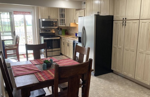 Centennial Apartamento | Country Living Private Apt w/Mini Petting Zoo