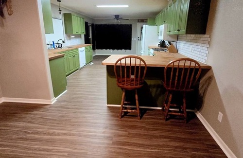 Coffey County Casa | Country living with ample space less than 5 minutes from Burlington