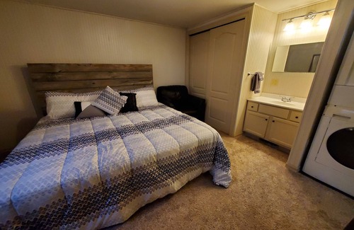 Mercer County Otro | Country Lower Level Suite