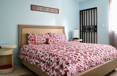 Vega Baja Apartamento | Country side - sleeps up to 36 - 14 Beds, 5 Sofa