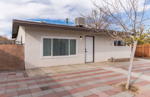 Palmdale Casa | Country-Style Desert Retreat in Center of Palmdale