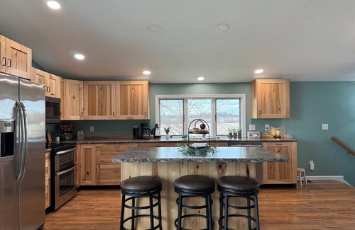 Liberty Mills Casa | Country View Retreat - 3 bedroom, Private family-friendly home
