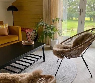 Abbess Roding Casa | Countryside Barn Close to Kent Vineyards