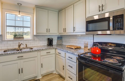 Decatur Cabaña | Countryside Cottage w/ Fenced Yard in Decatur!