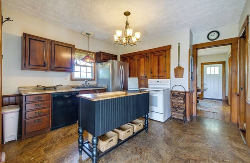 Wooster Casa | Countryside Home in Wooster w/ Patio & Fire Pit