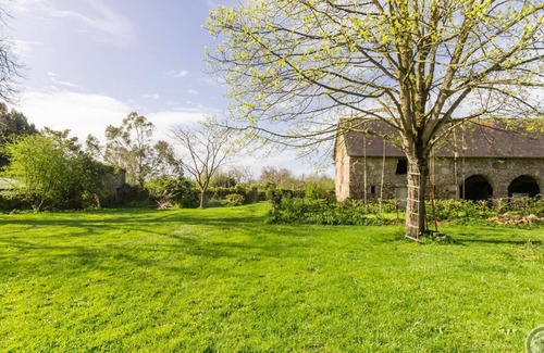 Orval Cabaña | Casa acogedora con jardín, terraza privada y servicios completos en un entorno campestre