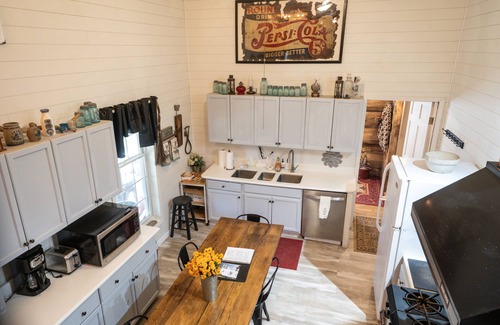 Mount Gilead Casa | County Retreat in the woods , overlooking beautiful woods and stream