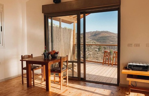 Neve Ativ Villa | Couple's Gem near Mount Hermon - Saropela