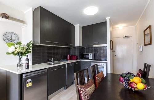 Elizabeth Bay Apartamento | Couple's Getaway in Elizabeth Bay with Parking