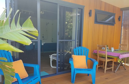 Henley Beach South Apartamento | Retiro de parejas en la playa - con spa y cine en casa