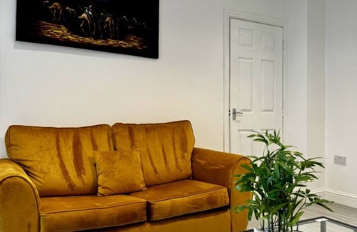 Cradley Apartamento | Couples Choice! Apartment SmartTv Parking Sofa Bed