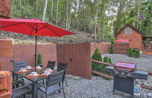 Elizabethton Casa | Couples luxury getaway in the smokey mountains with hot tub and pet friendly
